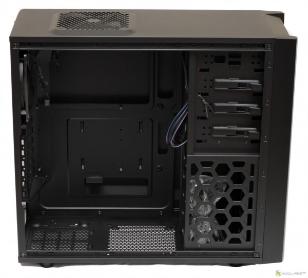 Корпус Antec ONE