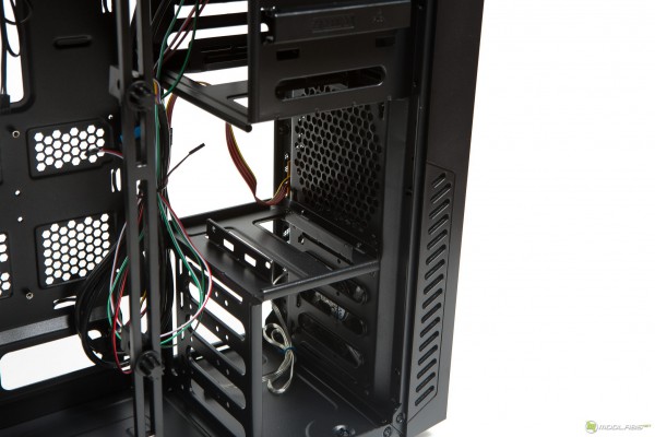 ZALMAN R1