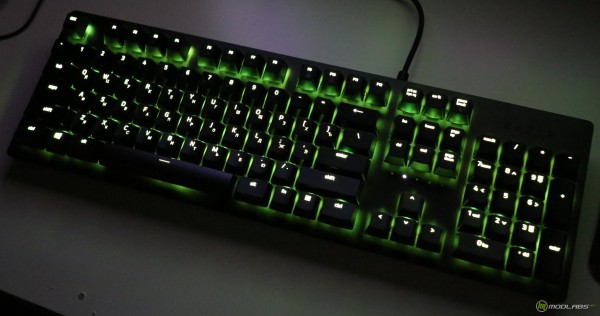 Razer Huntsman, подсветка в темноте