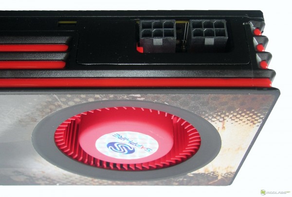Sapphire Radeon HD6950 - power connectors