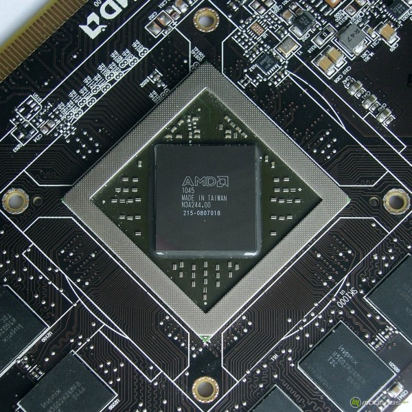 Sapphire Radeon HD6950 - RV970 GPU - mounting holes