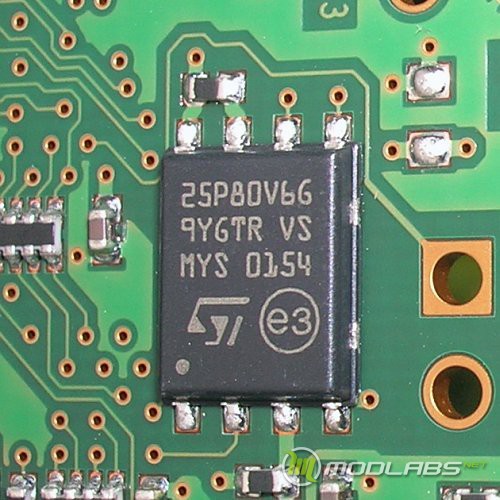 ST Microelectronics M25P80 SPI-flash