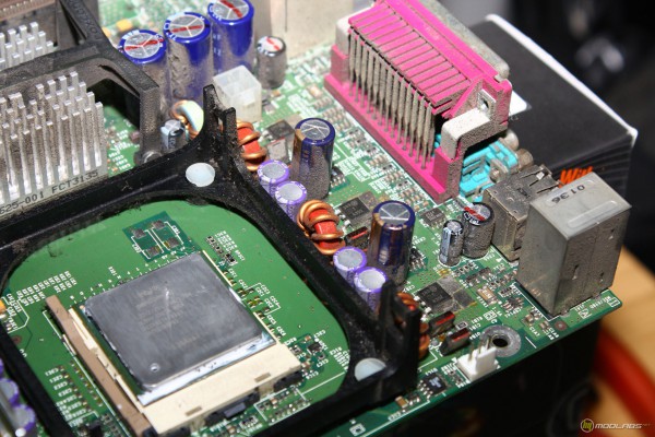 Околосокетное пространство Intel D850MV