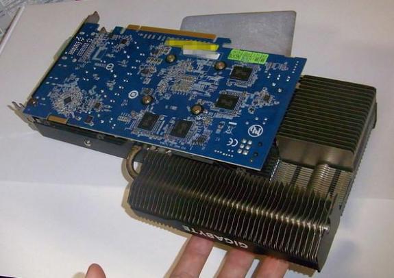 Видеокарта Gigabyte Radeon HD 6770 Silent Series