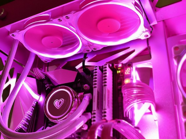 ID-Cooling PinkFlow 240